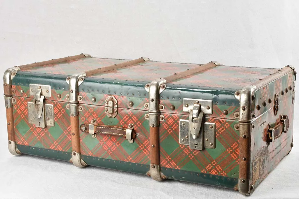 1920s suitcase with tartan pattern