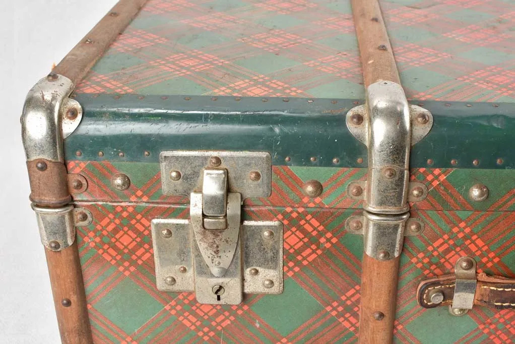 1920s suitcase with tartan pattern