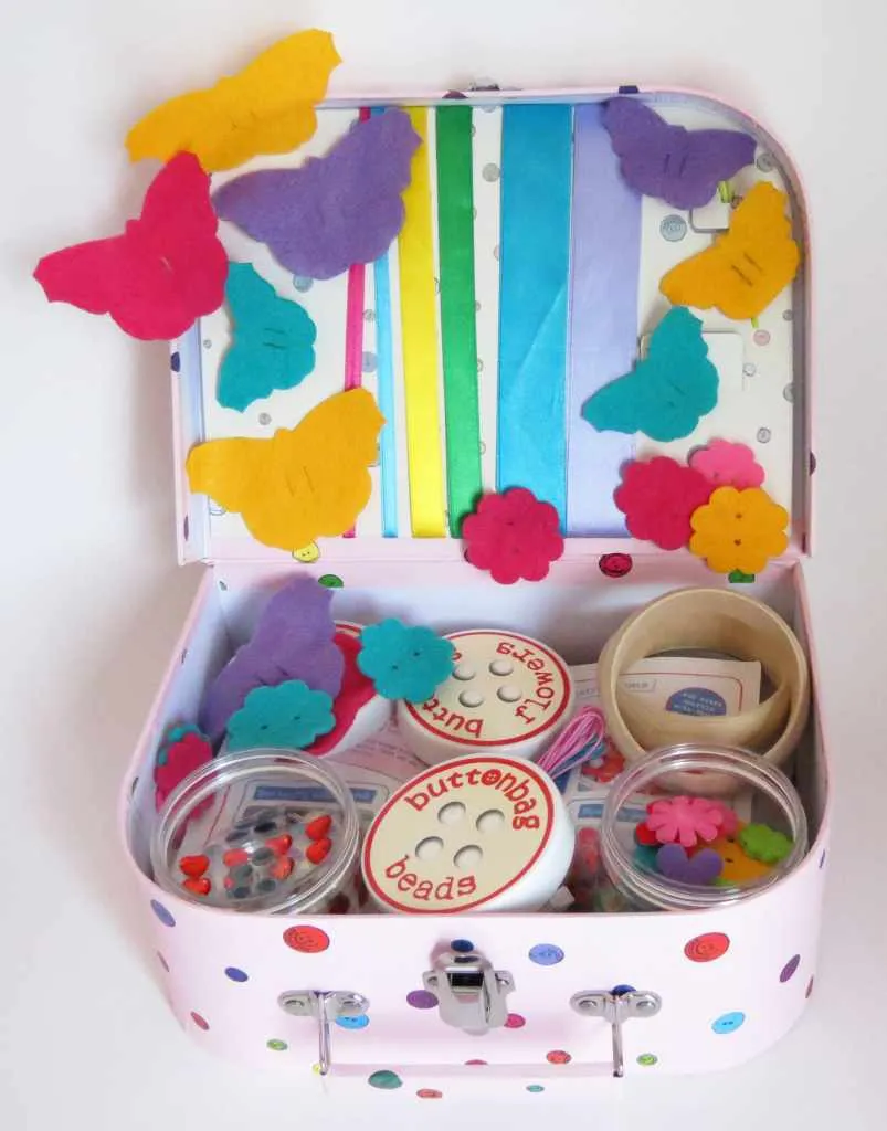 Children's Jewellery Making Suitcase Kit, Buttonbag