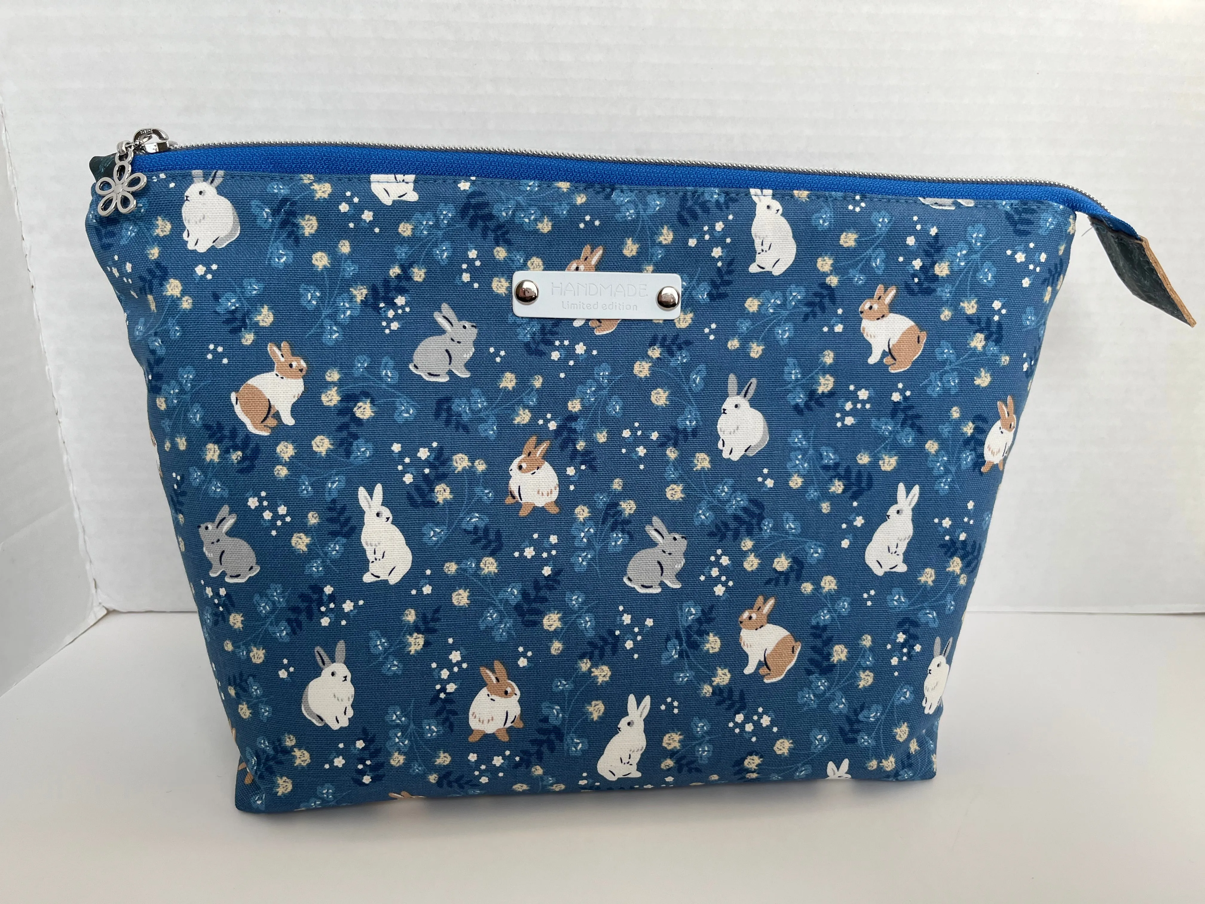 Cute Rabbits Large Cosmetics Bag, Toiletry Bag, Project Bag