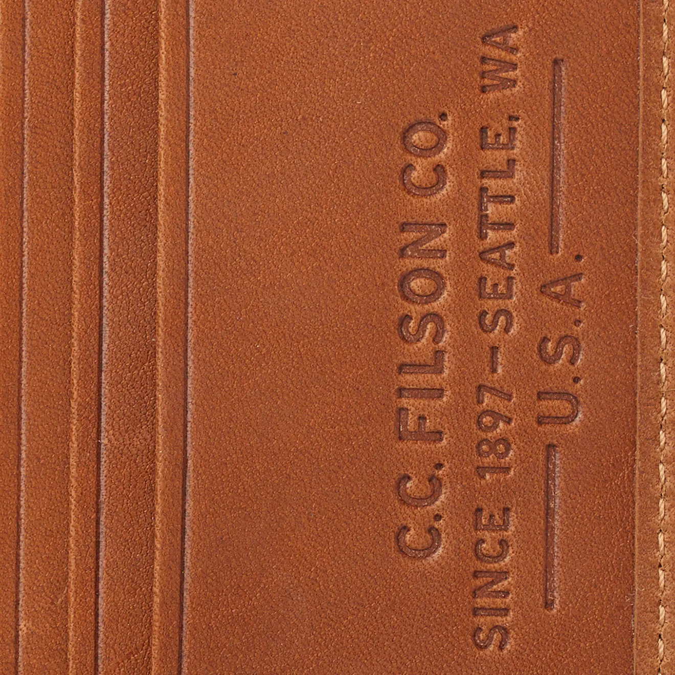 Filson Outfitter Leather Card Wallet Tan