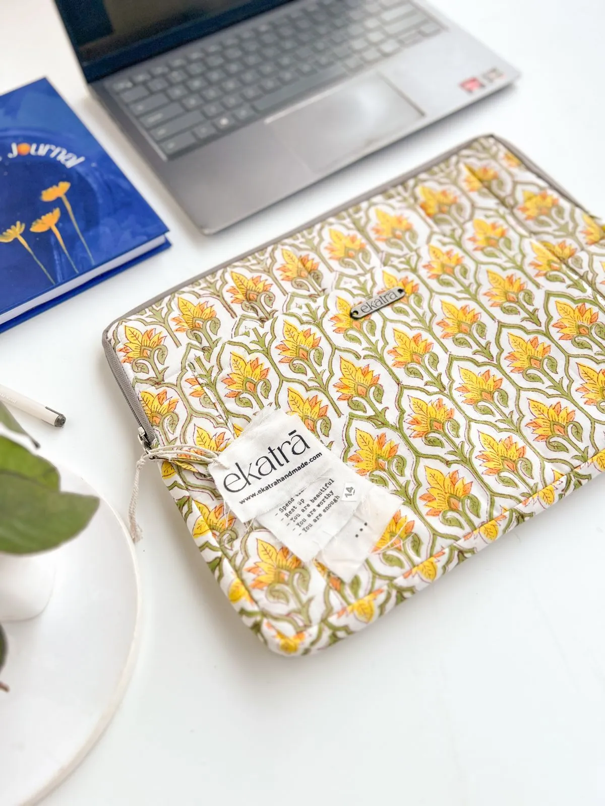 Laptop Sleeve Yellow motif