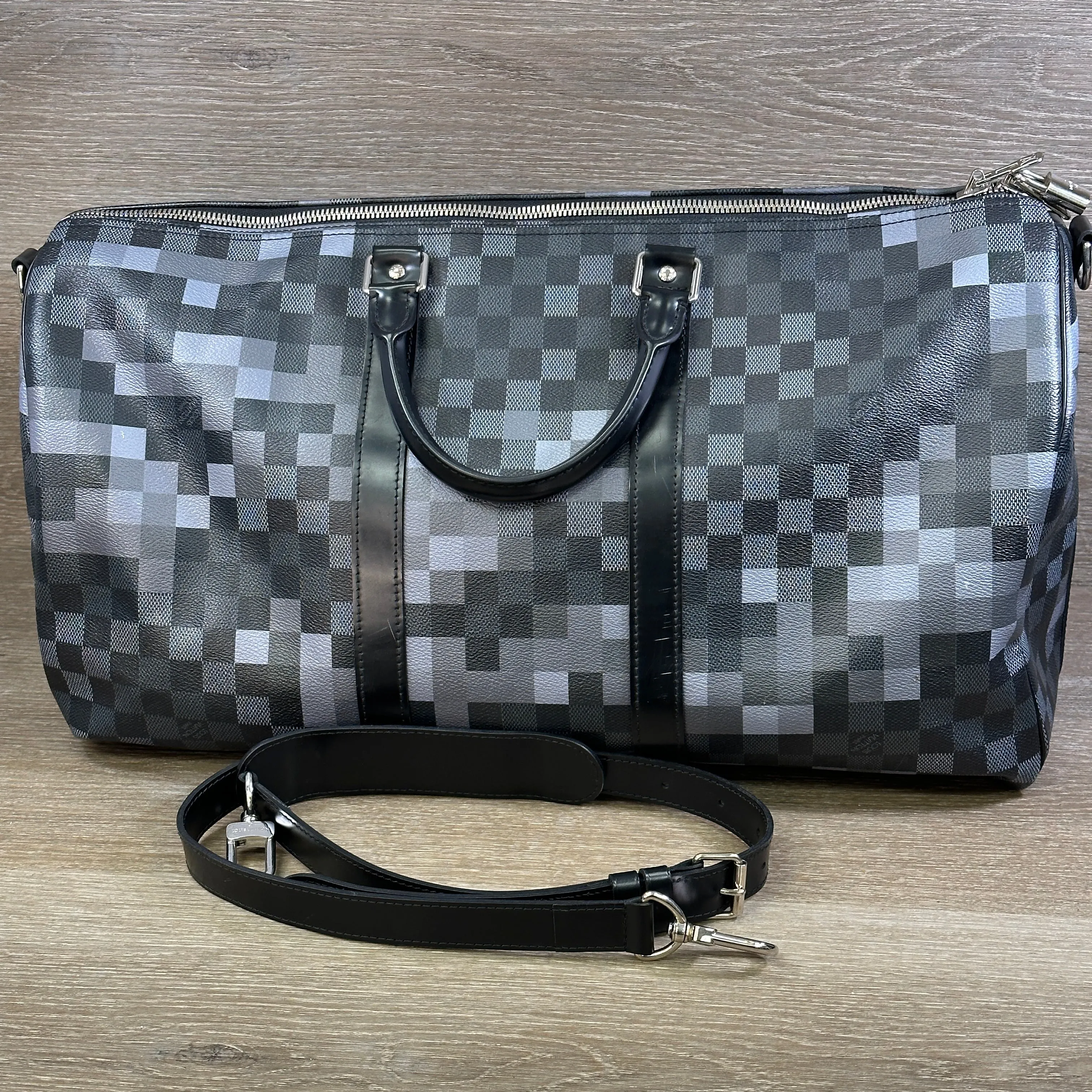 Louis Vuitton Keepall Bandoulière 55 Damier Graphite Pixel