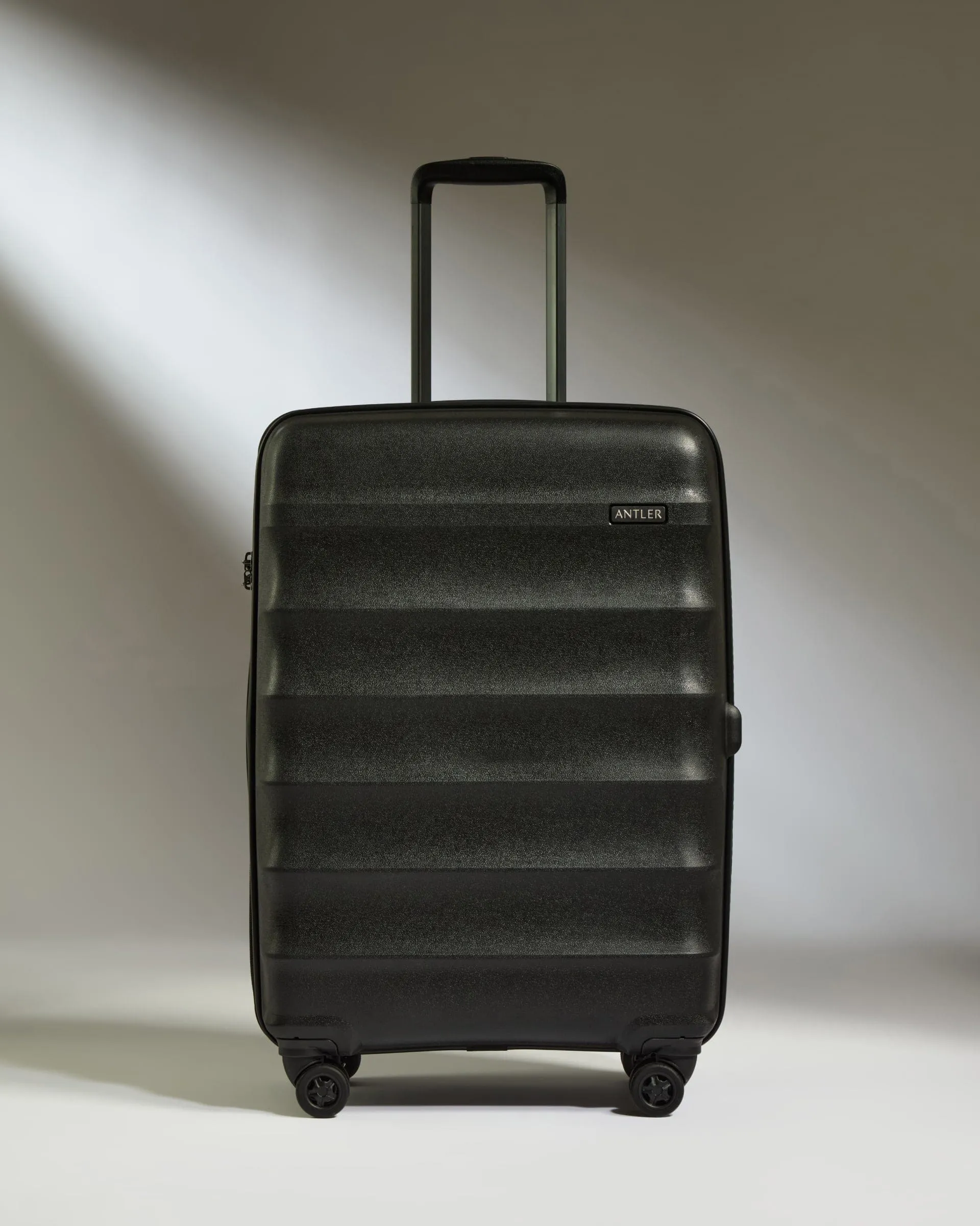 Medium Suitcase in Black - Juno