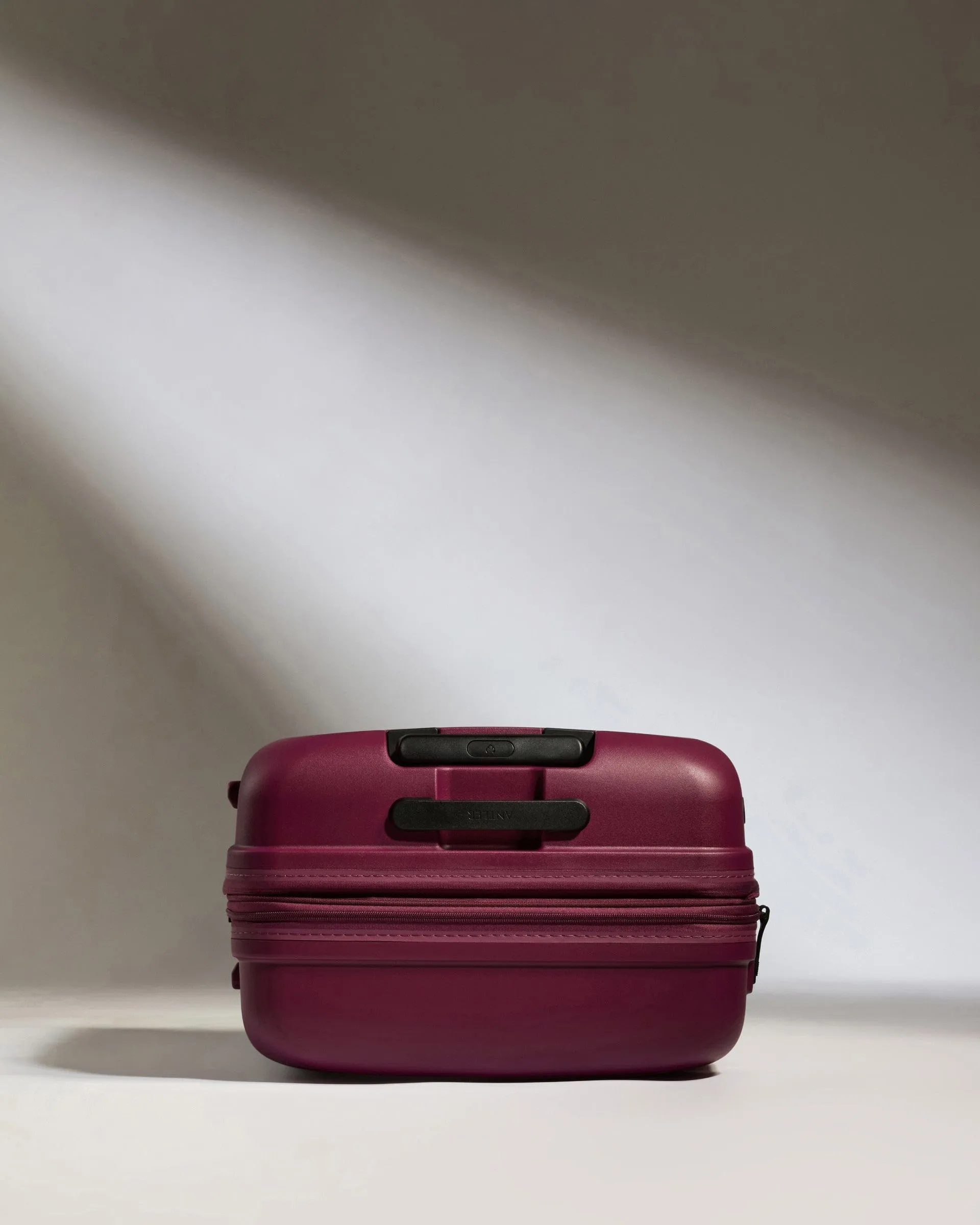 Medium Suitcase in Heather Purple - Single Stripe