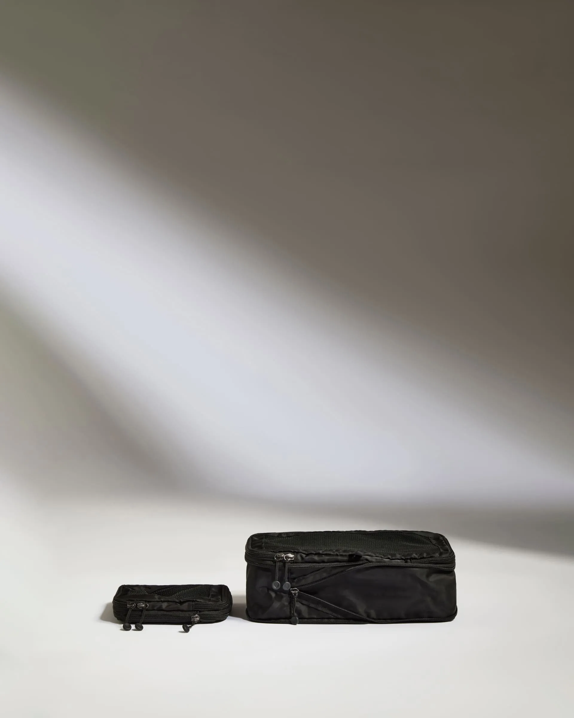 Packing Cubes in Black - Set of 2 - BUY 2 FOR £45