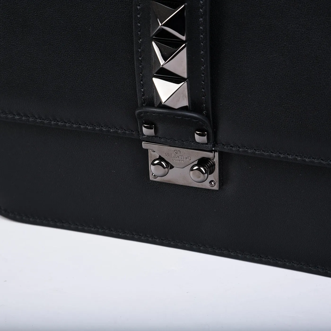 Rockstud Crossbody Noir Edition