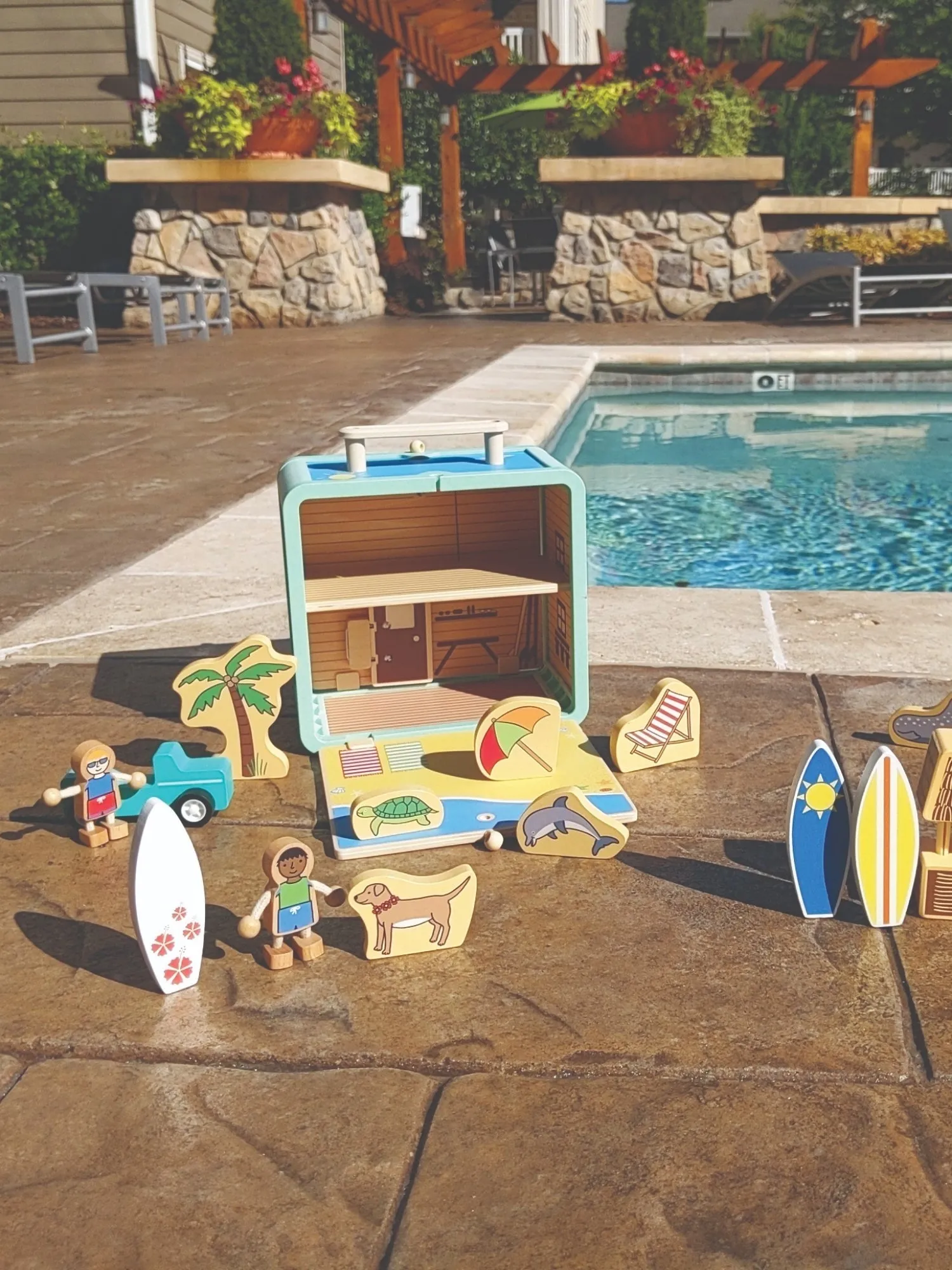 Suitcase Series: Surf Shack