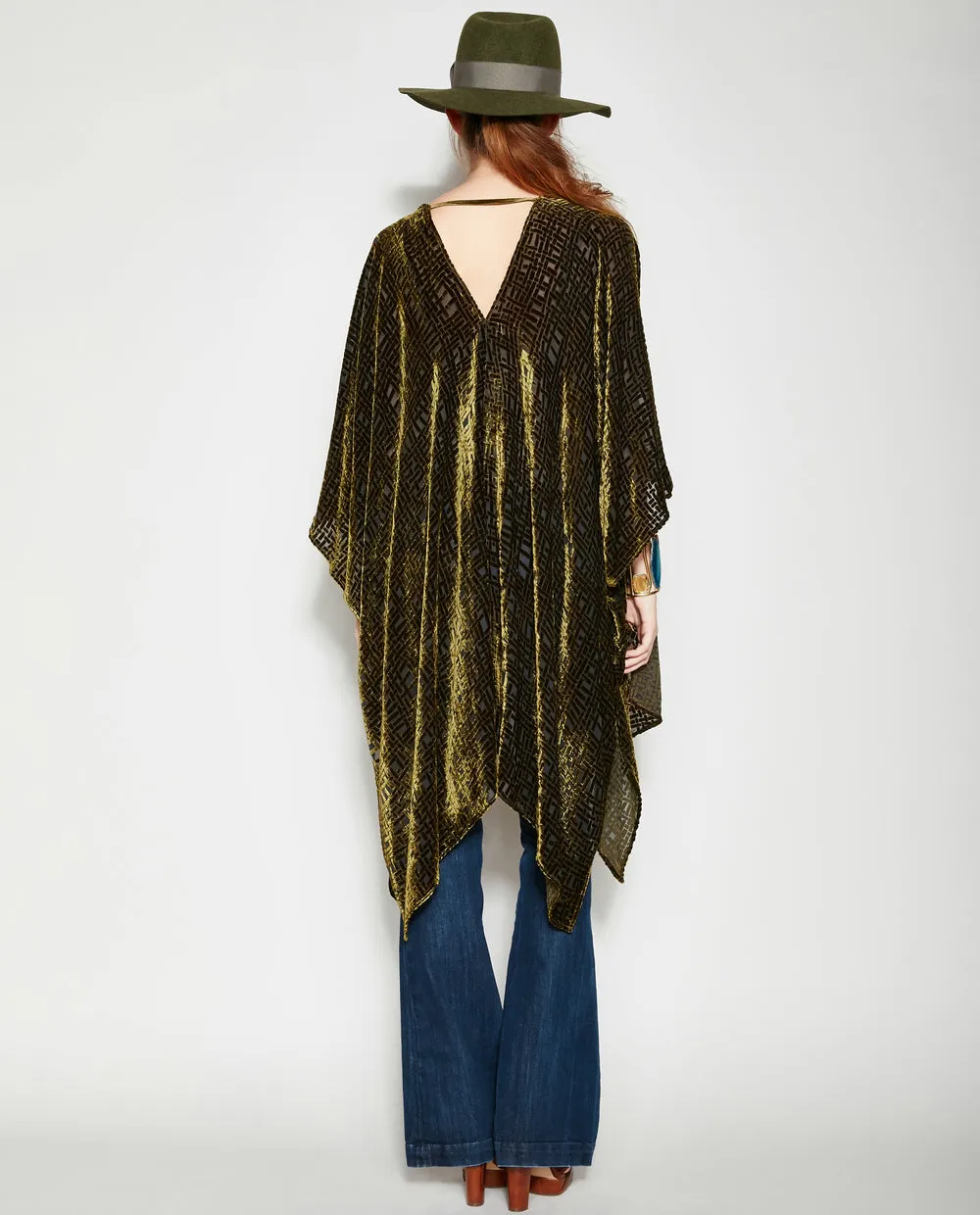 THE ELOISE VELVET KIMONO