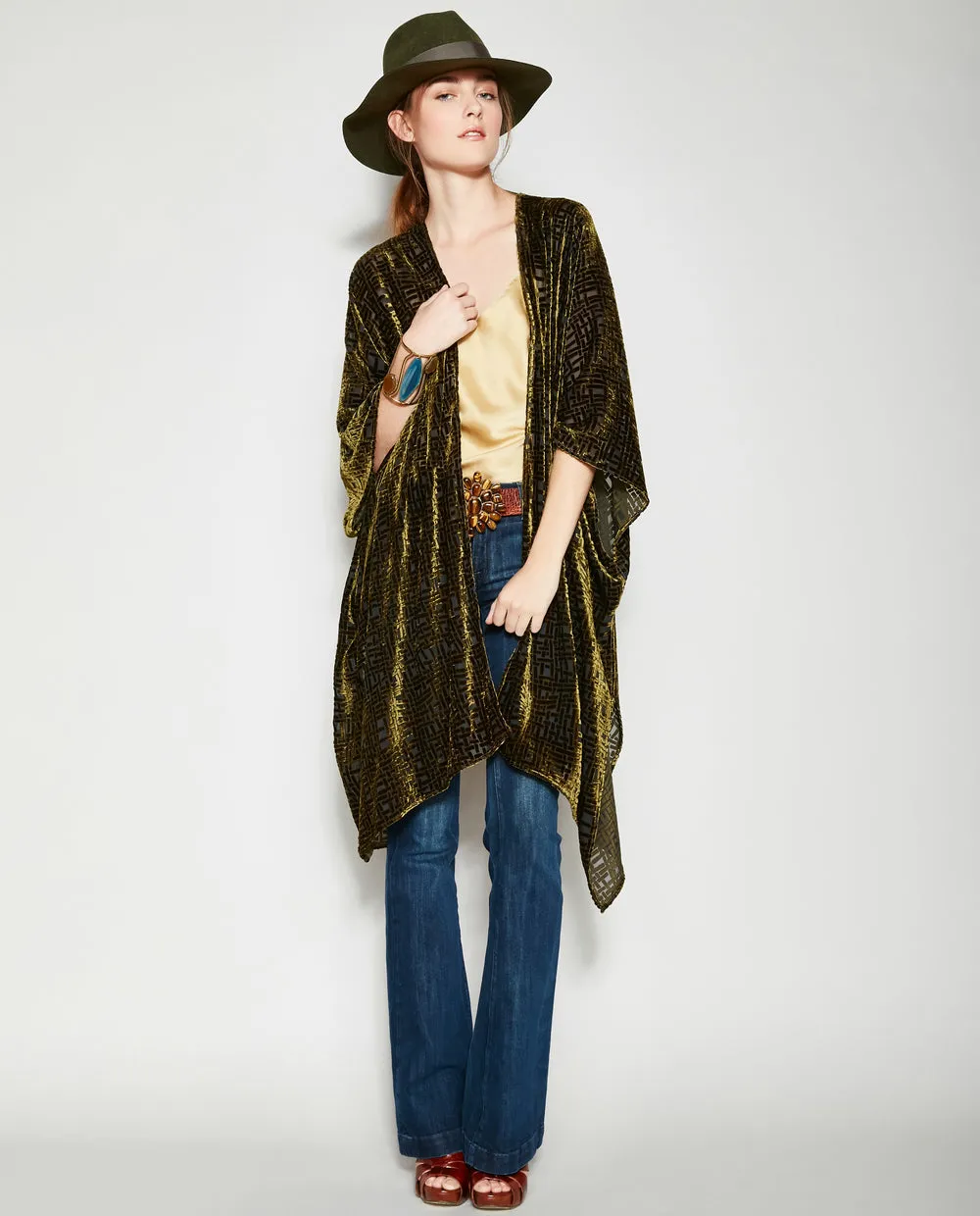 THE ELOISE VELVET KIMONO