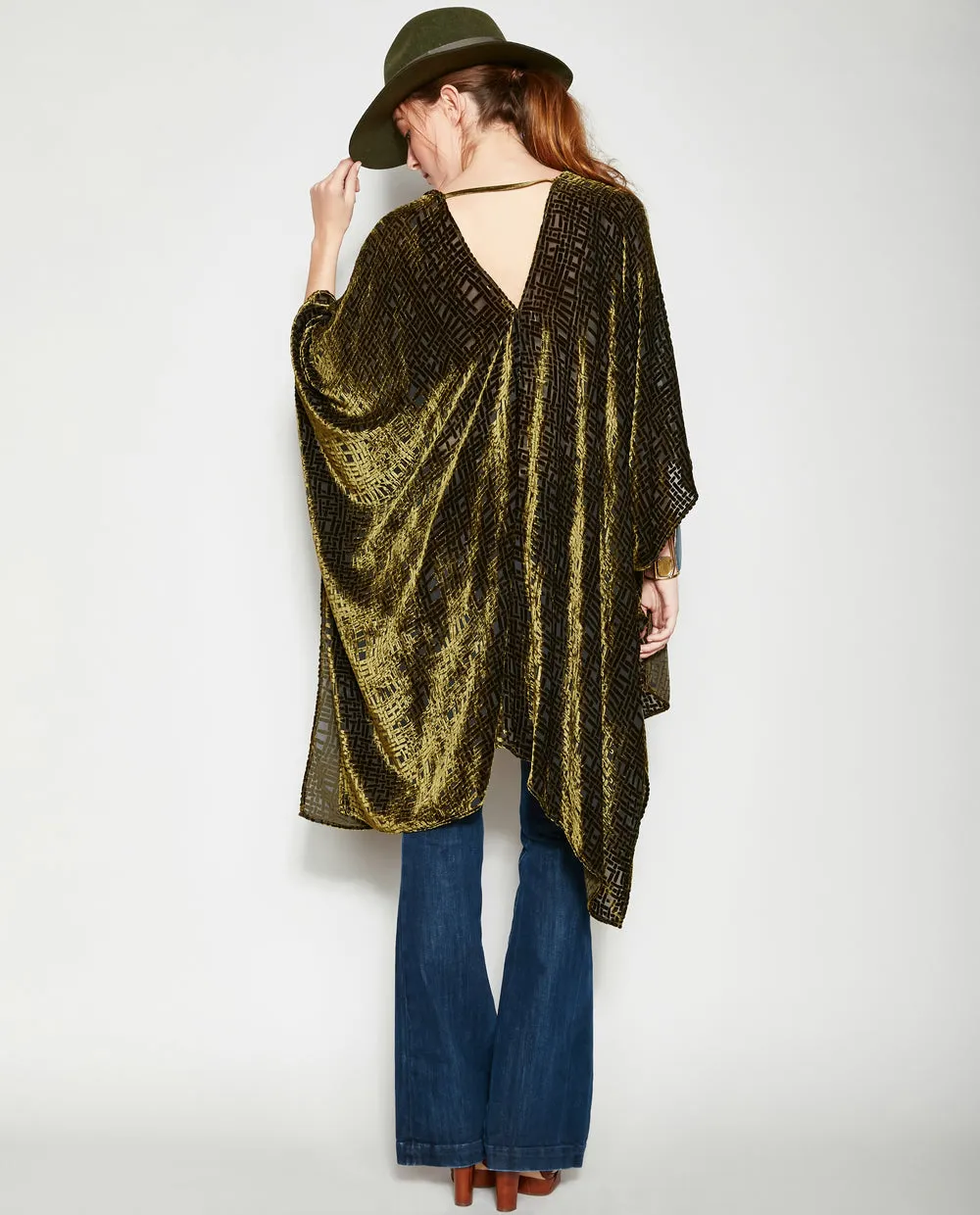 THE ELOISE VELVET KIMONO