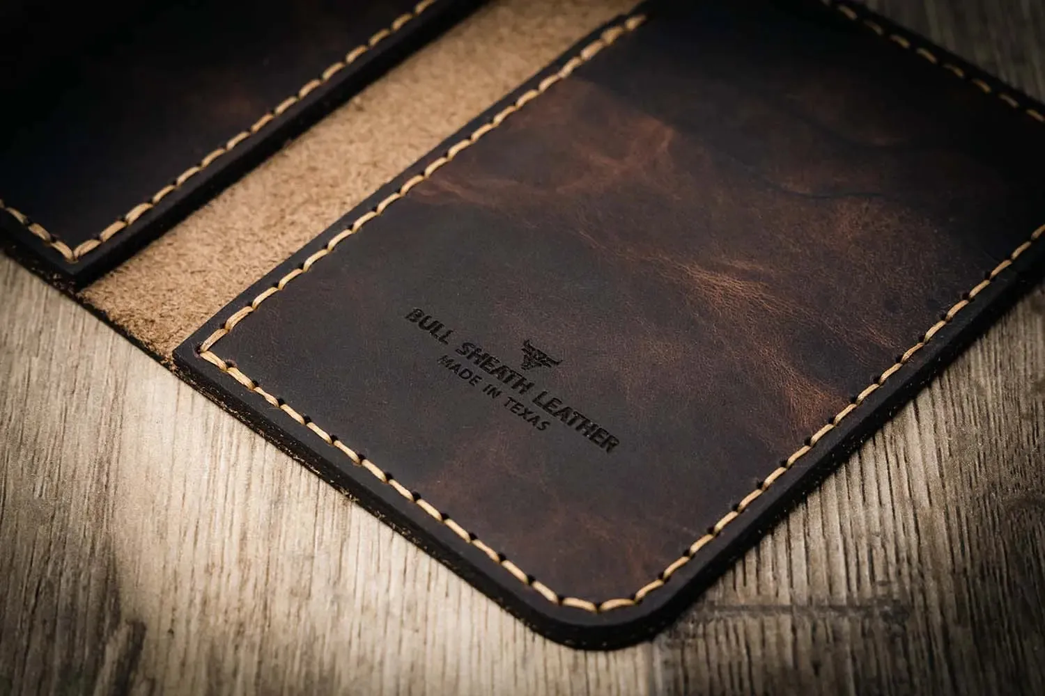 The Tyler Vertical Wallet - Walnut Brown