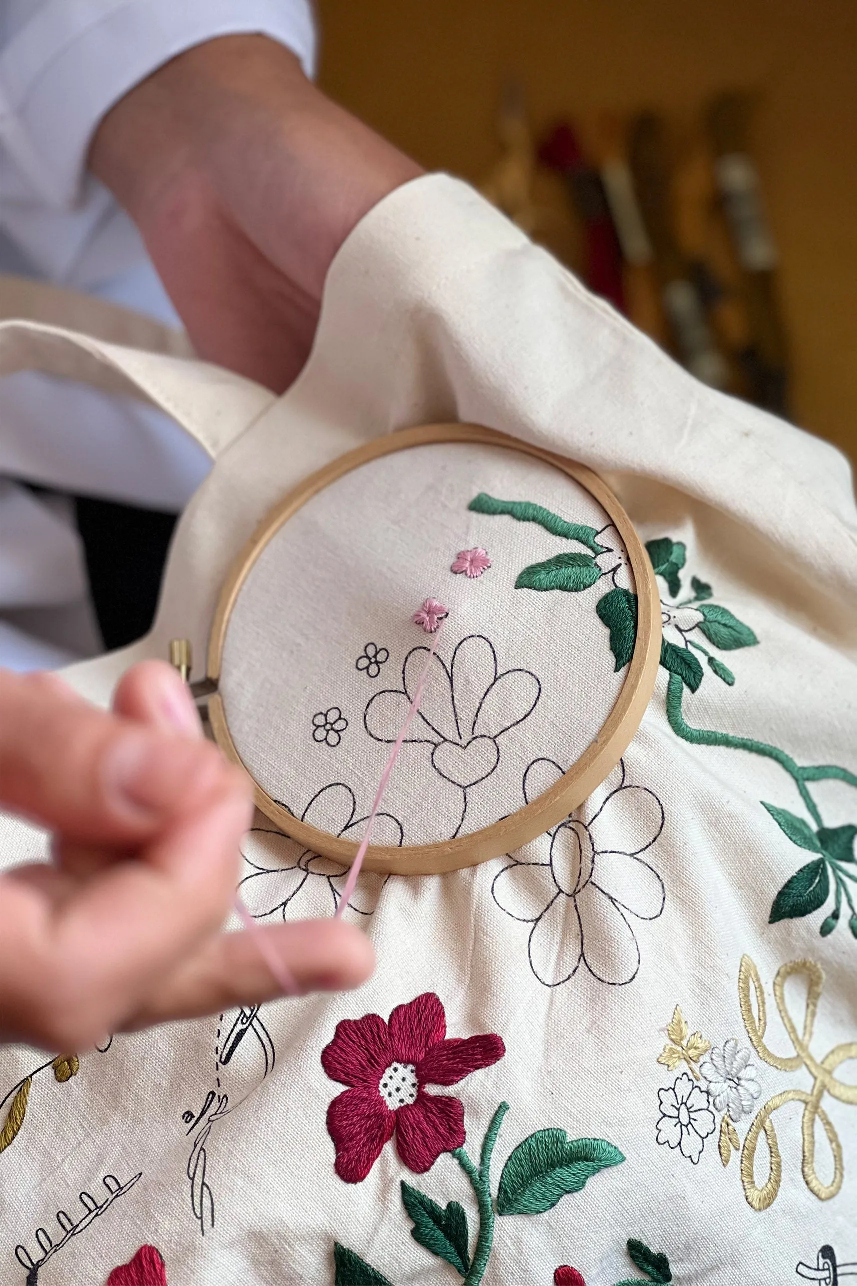 Tote embroidery kit