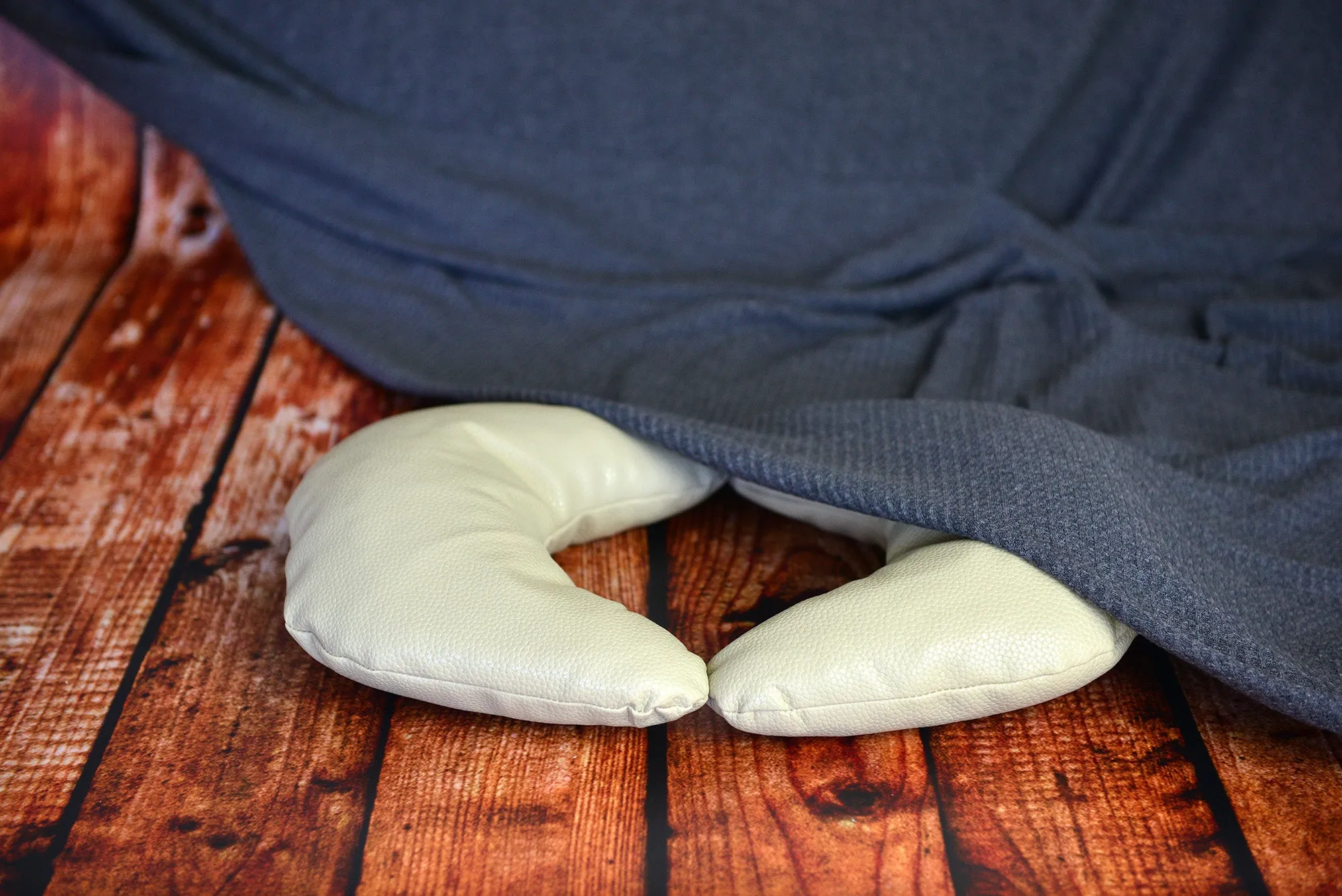 U-Shaped Posing Pillows (filled)